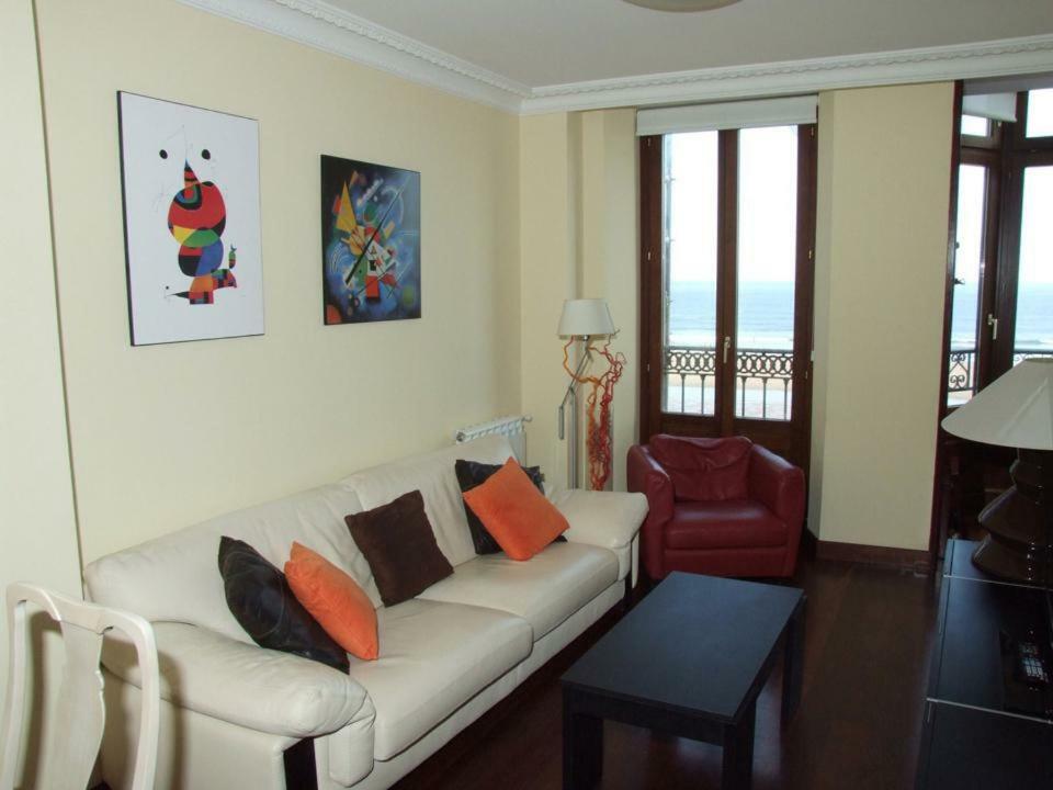 Vivienda En Gijon Frente Al Mar Villa Exteriör bild